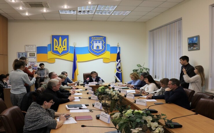 У ЖИТОМИРСЬКІЙ МІСЬКІЙ ОТГ ВВЕДЕНО ОБМЕЖУВАЛЬНІ ПРОФІЛАКТИЧНІ ЗАХОДИ ЩОДО ЗАПОБІГАННЯ ЗАНЕСЕННЮ І ПОШИРЕННЮ COVID -19